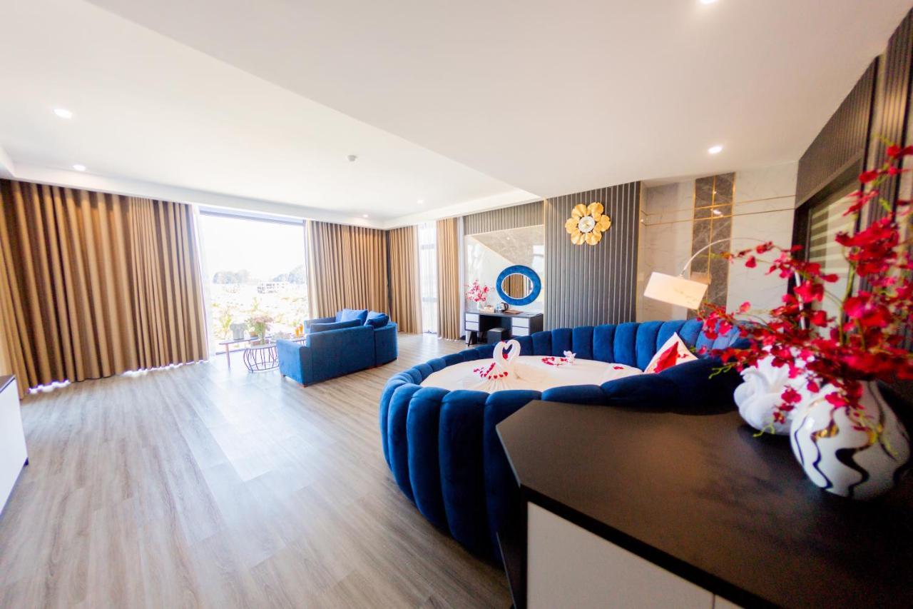 Diamond Hotel Van Don Cam Pha ภายนอก รูปภาพ