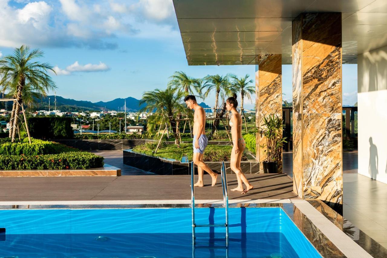 Diamond Hotel Van Don Cam Pha ภายนอก รูปภาพ