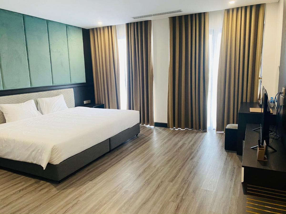 Diamond Hotel Van Don Cam Pha ภายนอก รูปภาพ